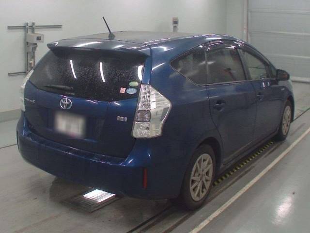 40232 TOYOTA PRIUS ALPHA ZVW40W 2014 г. (CAA Tokyo)